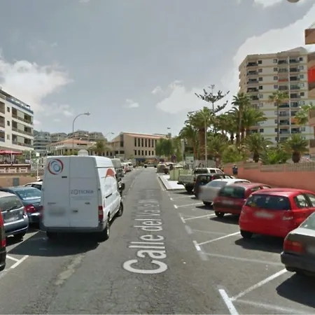 Los Cristianos Town * Los Cristianos (Tenerife)